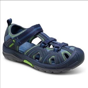 Brand new Merrell hydro shoes size 12